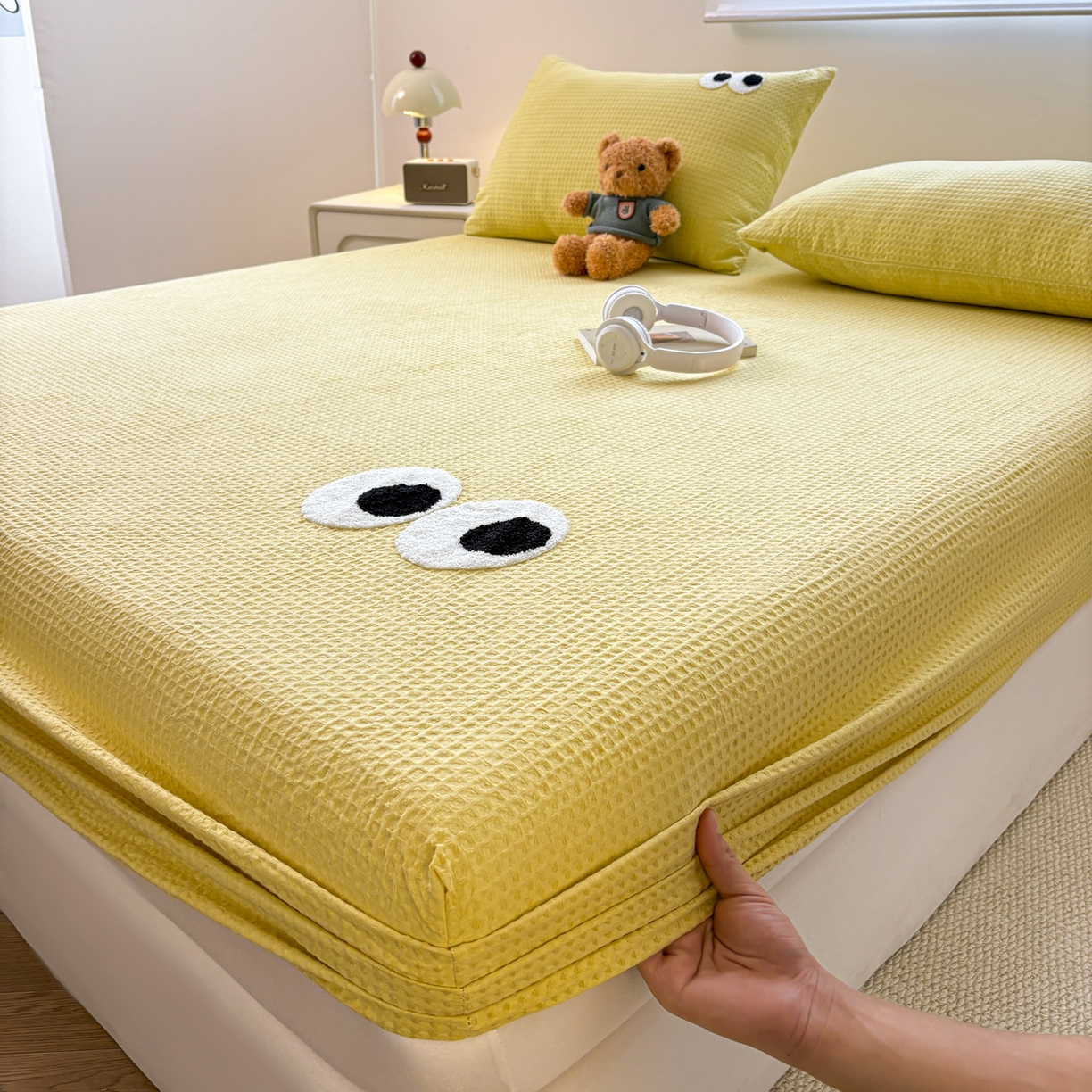 91家纺网 家纺一手货源 找家纺 居眠 2026新款全棉华夫格毛巾绣系列床笠 呆呆大眼-黄