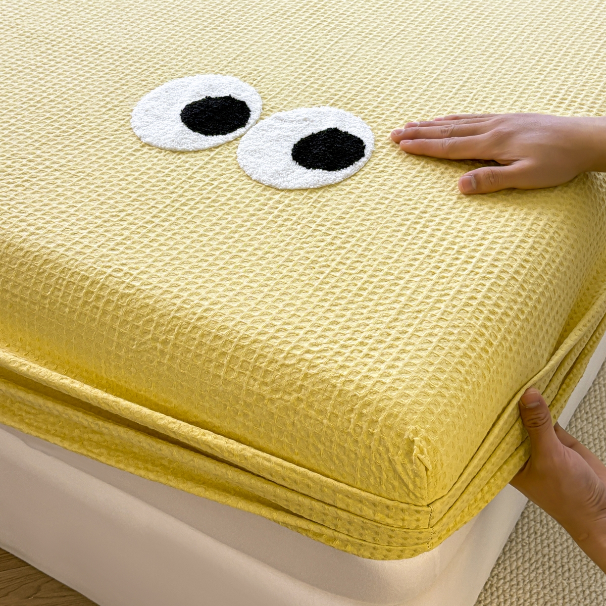 91家纺网 家纺一手货源 找家纺 居眠 2026新款全棉华夫格毛巾绣系列床笠 呆呆大眼-黄