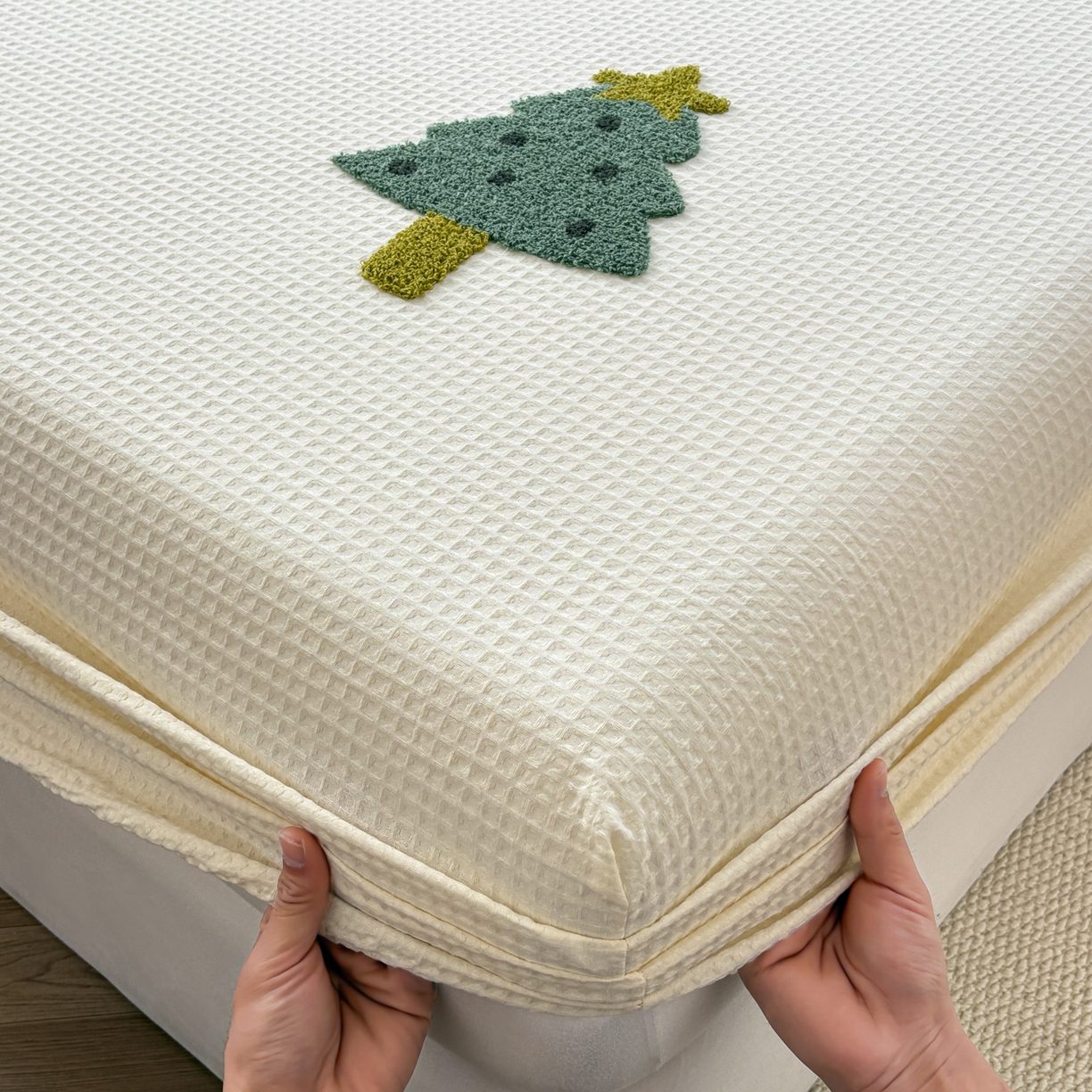 91家纺网 家纺一手货源 找家纺 居眠 2026新款全棉华夫格毛巾绣系列床笠 幸运树-白