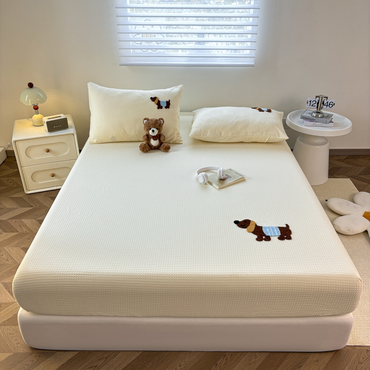 91家纺网 家纺一手货源 找家纺 居眠 2026新款全棉华夫格毛巾绣系列枕套 丑萌小狗-白