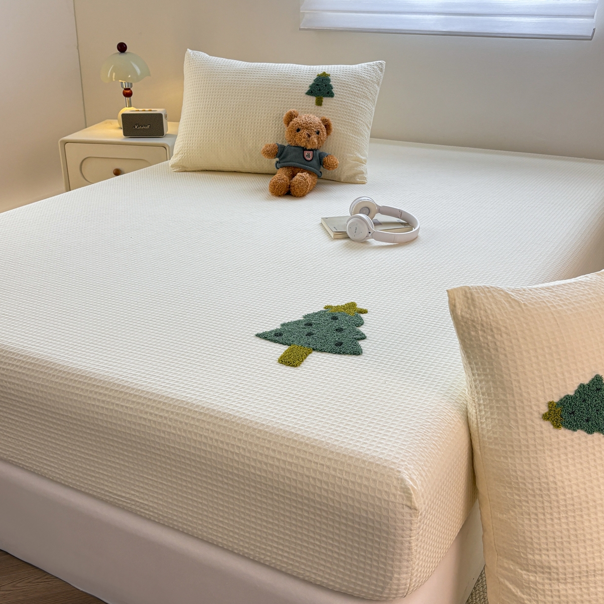 91家纺网 家纺一手货源 找家纺 居眠 2026新款全棉华夫格毛巾绣系列枕套 幸运树-白