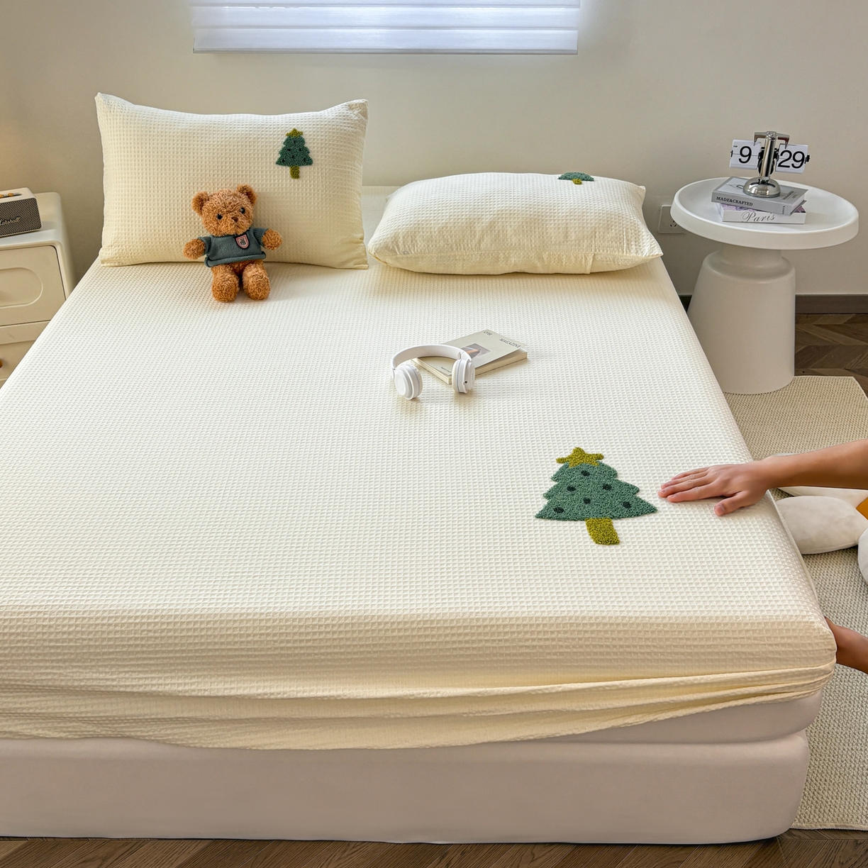 91家纺网 家纺一手货源 找家纺 居眠 2026新款全棉华夫格毛巾绣系列枕套 幸运树-白