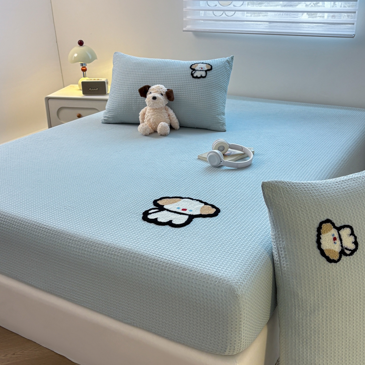 91家纺网 家纺一手货源 找家纺 居眠 2026新款全棉华夫格毛巾绣系列枕套 毛绒小狗-蓝