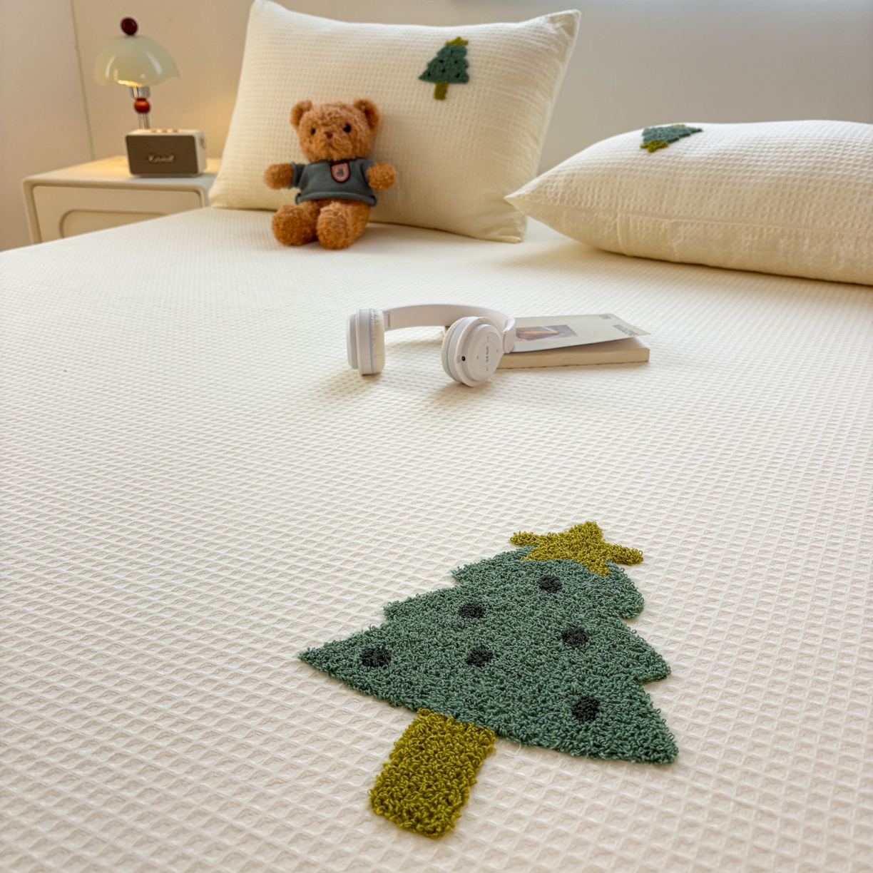 91家纺网 家纺一手货源 找家纺 居眠 2026新款全棉华夫格毛巾绣系列枕套 幸运树-白