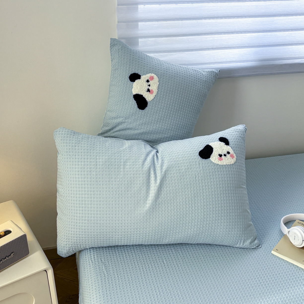 91家纺网 家纺一手货源 找家纺 居眠 2026新款全棉华夫格毛巾绣系列枕套 欢乐狗-蓝