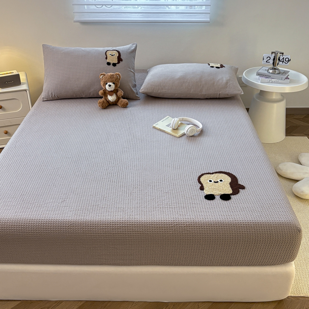 91家纺网 家纺一手货源 找家纺 居眠 2026新款全棉华夫格毛巾绣系列枕套 乖乖幼崽-灰