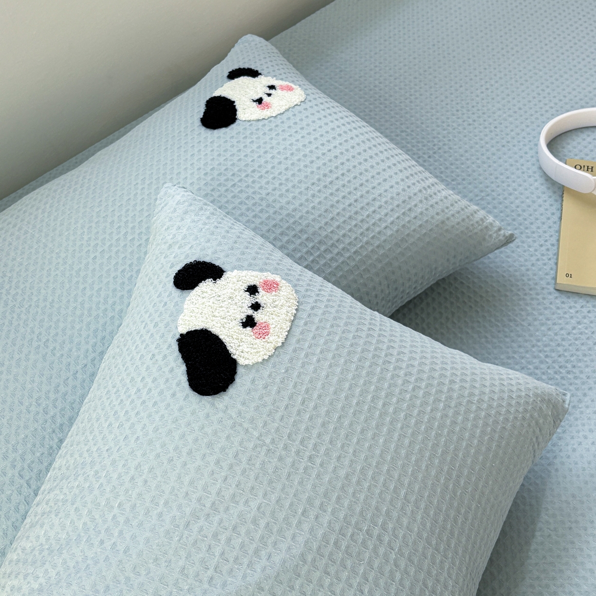 91家纺网 家纺一手货源 找家纺 居眠 2026新款全棉华夫格毛巾绣系列枕套 欢乐狗-蓝