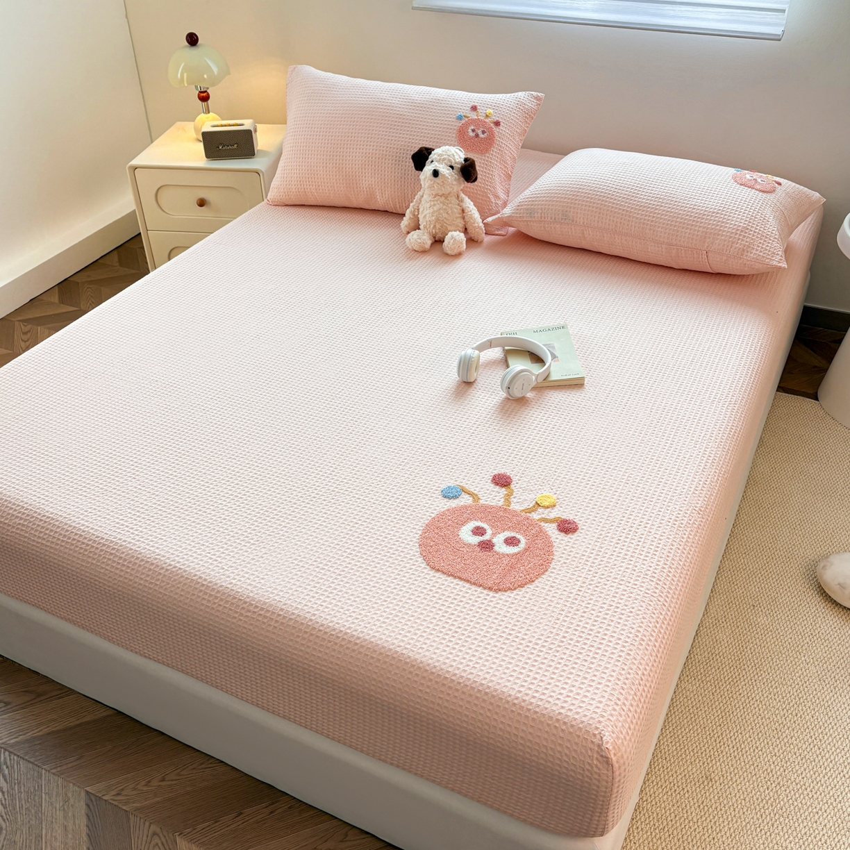 91家纺网 家纺一手货源 找家纺 居眠 2026新款全棉华夫格毛巾绣系列枕套 萌宠-粉