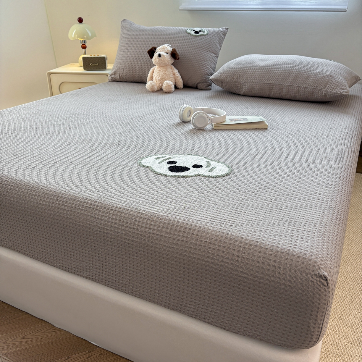 91家纺网 家纺一手货源 找家纺 居眠 2026新款全棉华夫格毛巾绣系列枕套 考拉-星灰