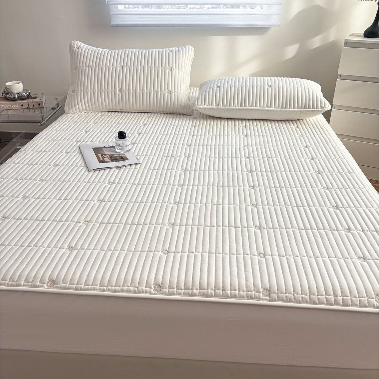 91家纺网 家纺一手货源 找家纺 （总）居眠 2026新款全棉133-72爱丽花夹棉棉花刺绣床笠