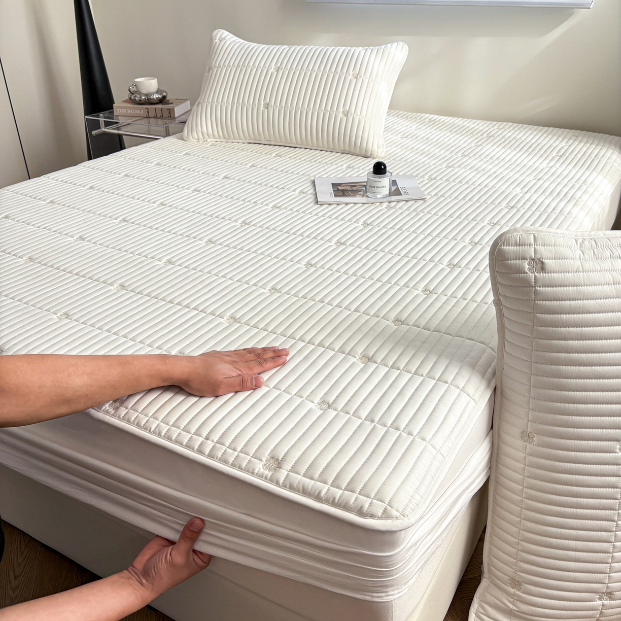 91家纺网 家纺一手货源 找家纺 （总）居眠 2026新款全棉133-72爱丽花夹棉棉花刺绣床笠