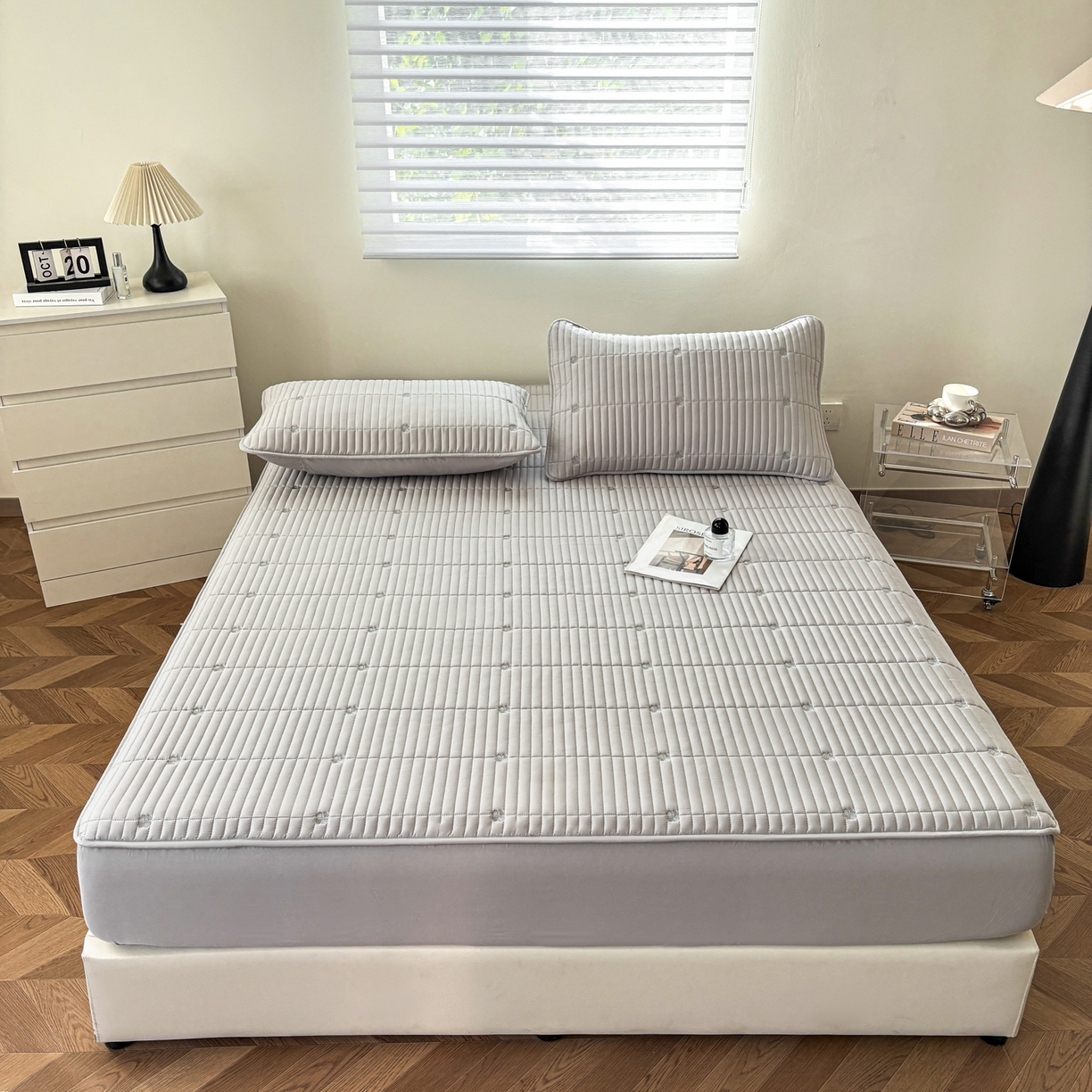 91家纺网 家纺一手货源 找家纺 居眠 2026新款全棉133-72爱丽花夹棉棉花刺绣床笠 爱丽花-灰色