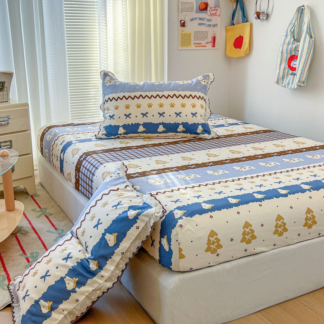 91家纺网 家纺一手货源 找家纺 希诺家居 2026新款费尔岛风全棉小清新单品床单床笠三件套 费尔岛围巾小狗