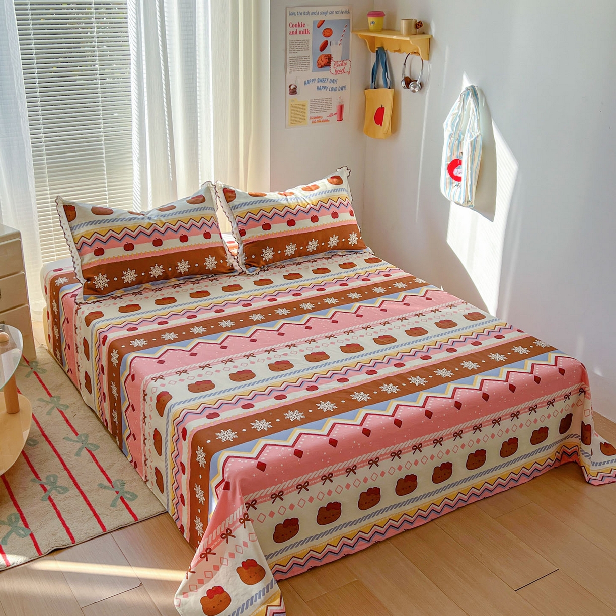 91家纺网 家纺一手货源 找家纺 希诺家居 2026新款费尔岛风全棉小清新单品床单床笠三件套 秘境苹果猫