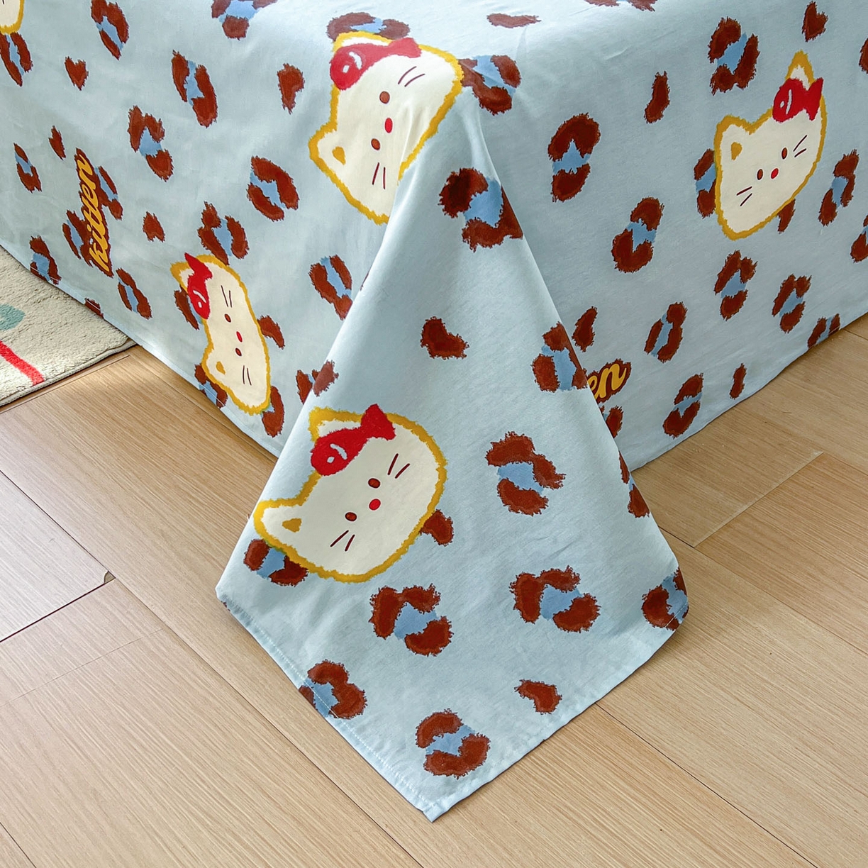 91家纺网 家纺一手货源 找家纺 希诺家居 2026新款费尔岛风全棉小清新单品床单床笠三件套 千禧喵-蓝