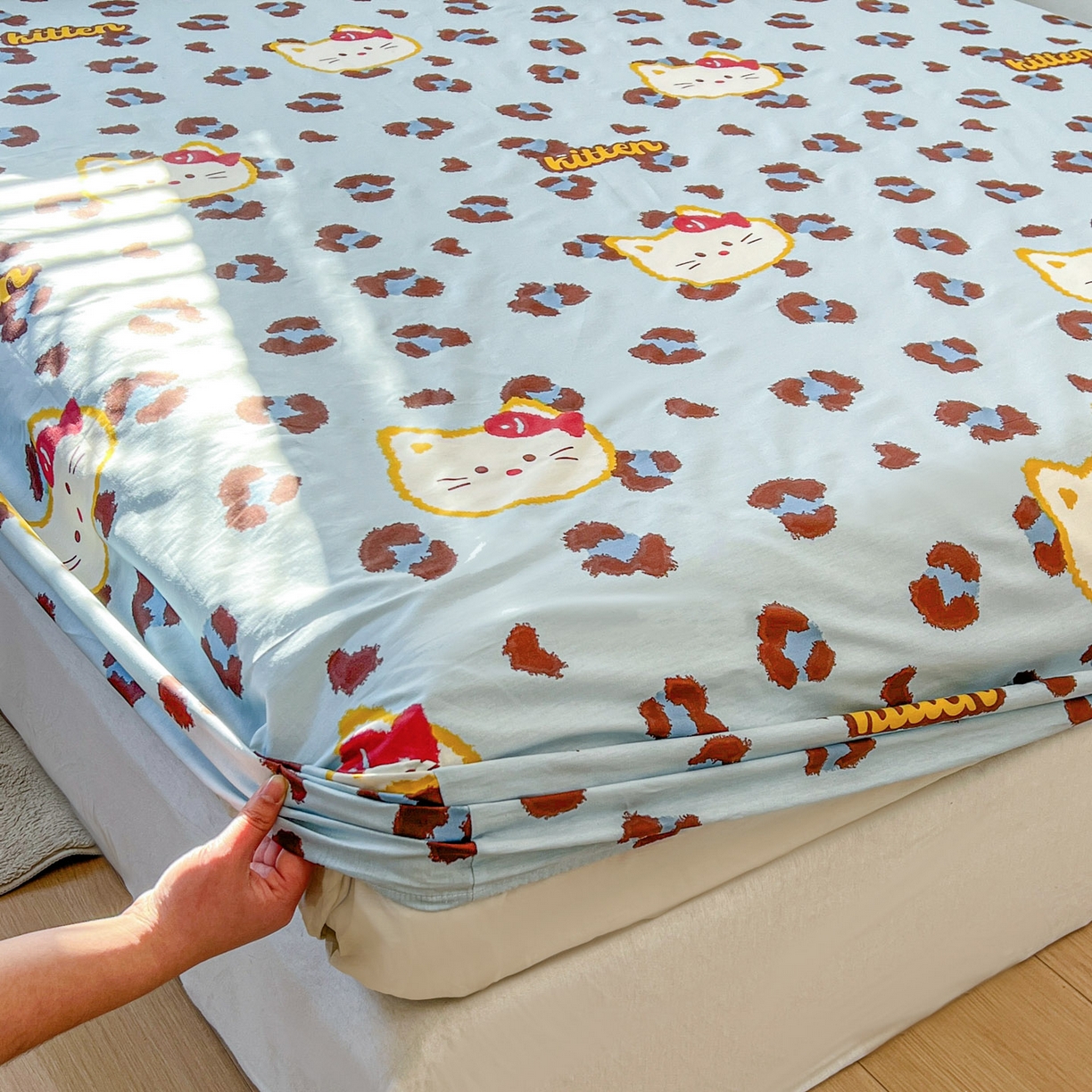 91家纺网 家纺一手货源 找家纺 希诺家居 2026新款费尔岛风全棉小清新单品床单床笠三件套 千禧喵-蓝