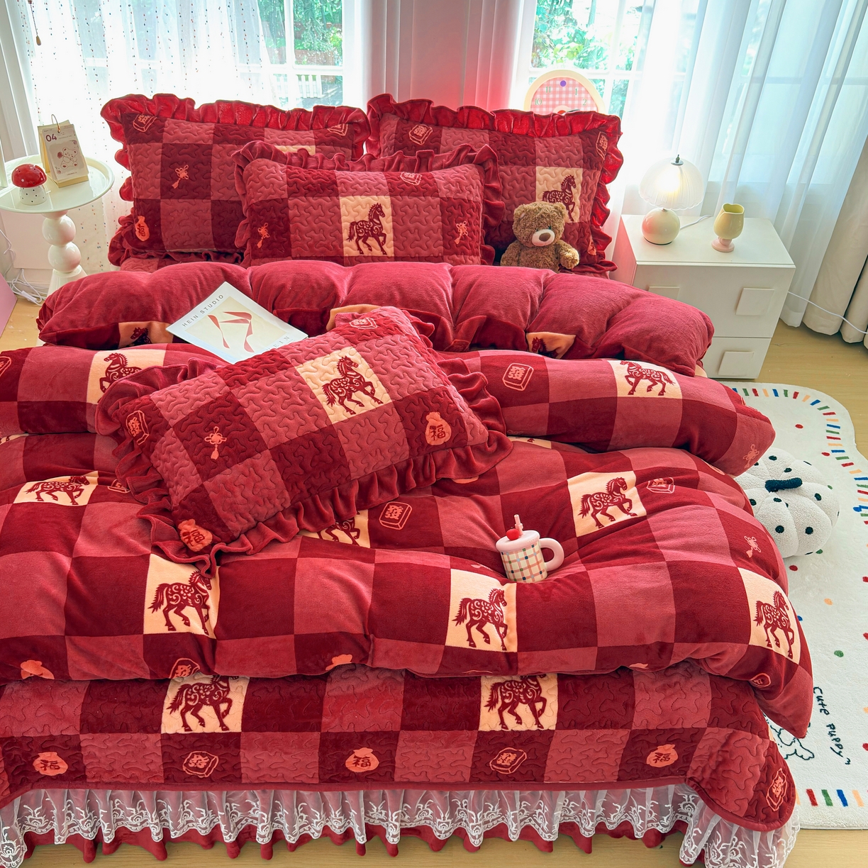 91家纺网 家纺一手货源 找家纺 铠畅 2025新款加厚牛奶绒床盖四件套 新年小马  