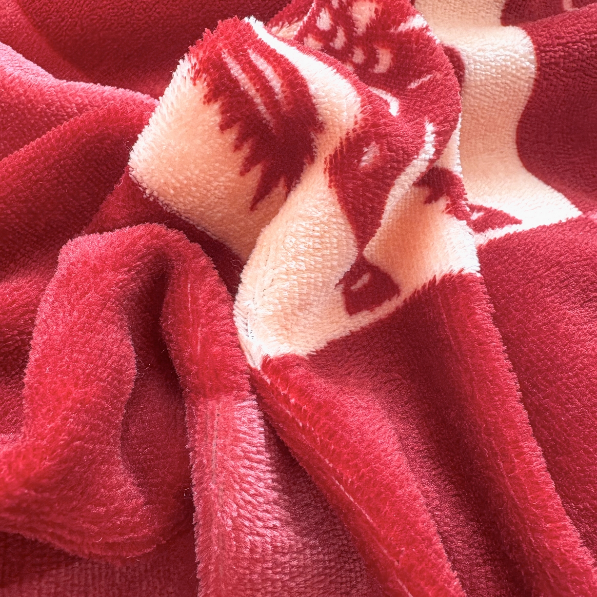 91家纺网 家纺一手货源 找家纺 铠畅 2025新款加厚牛奶绒床盖四件套 新年小马  