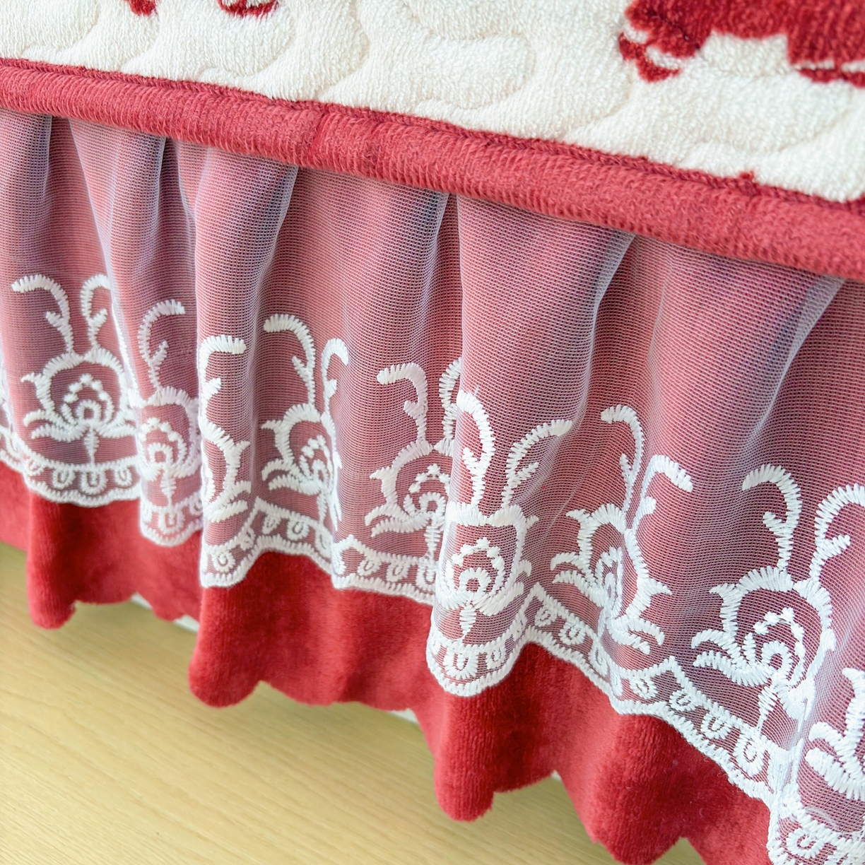 91家纺网 家纺一手货源 找家纺  铠畅 2025新款加厚牛奶绒床盖四件套 马上有福