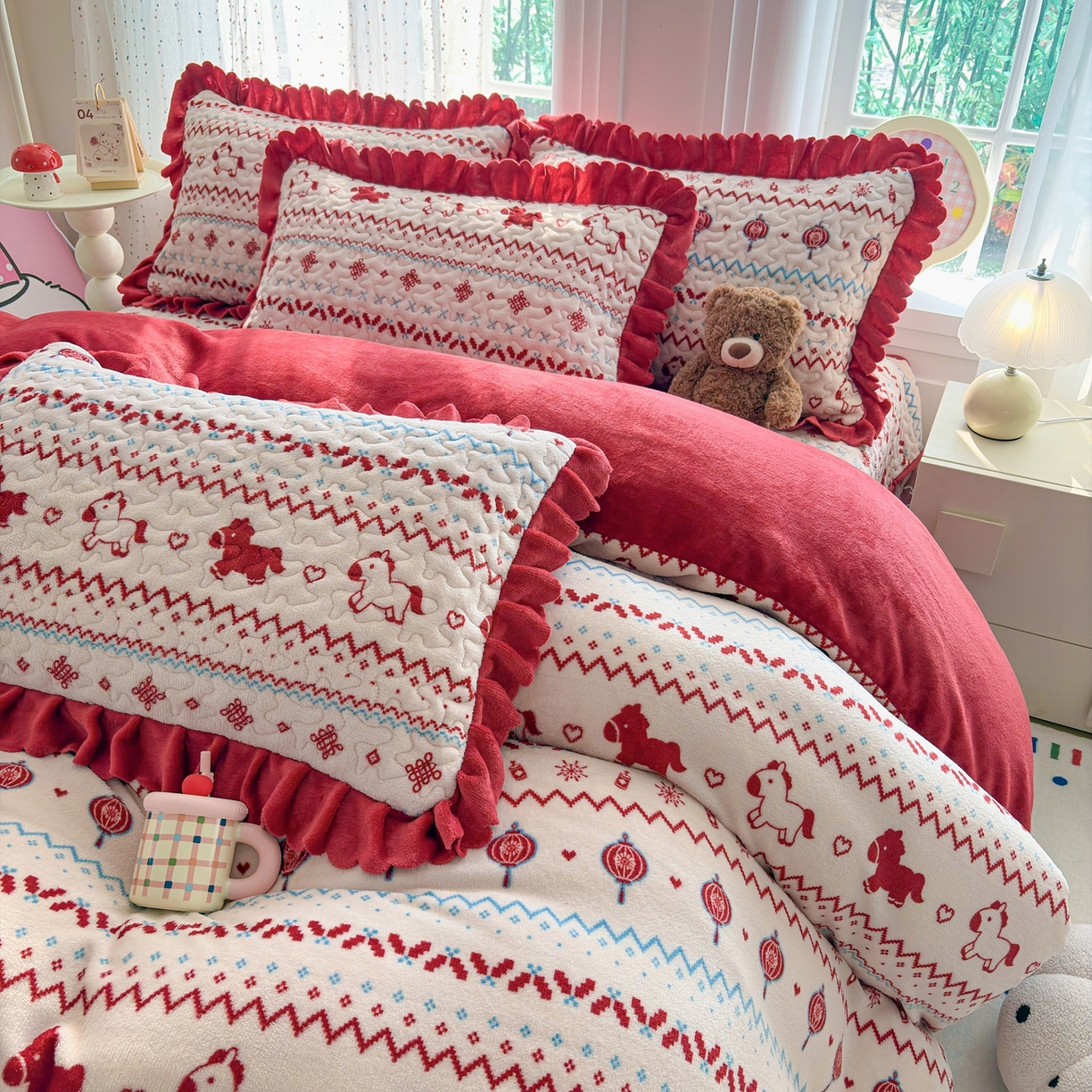 91家纺网 家纺一手货源 找家纺  铠畅 2025新款加厚牛奶绒床盖四件套 马上有福