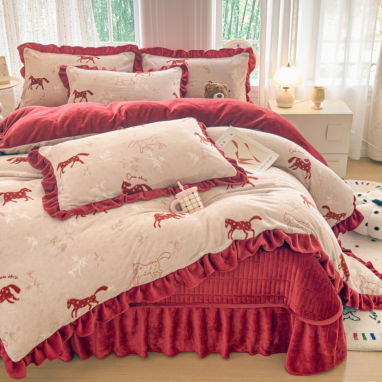 91家纺网 家纺一手货源 找家纺 （总）铠畅家纺 2026新款花边款牛奶绒床盖四件套床褥 炕垫四件套