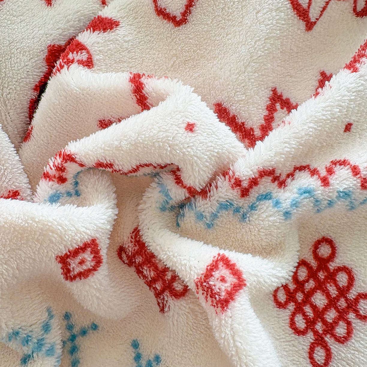 91家纺网 家纺一手货源 找家纺 铠畅家纺 2026新款花边款牛奶绒床盖四件套床褥 炕垫四件套 花边款-马上有福