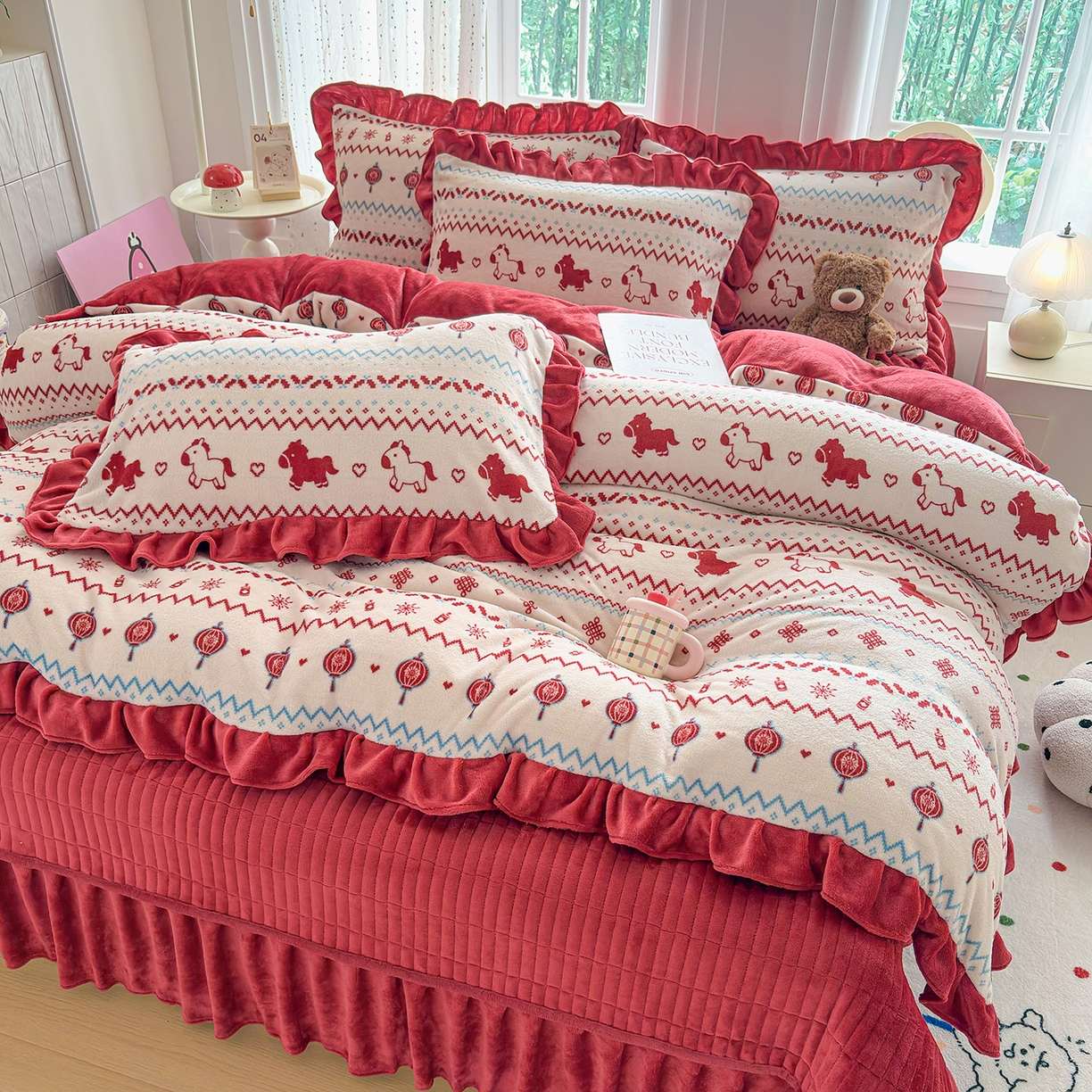 91家纺网 家纺一手货源 找家纺 铠畅家纺 2026新款花边款牛奶绒床盖四件套床褥 炕垫四件套 花边款-马上有福