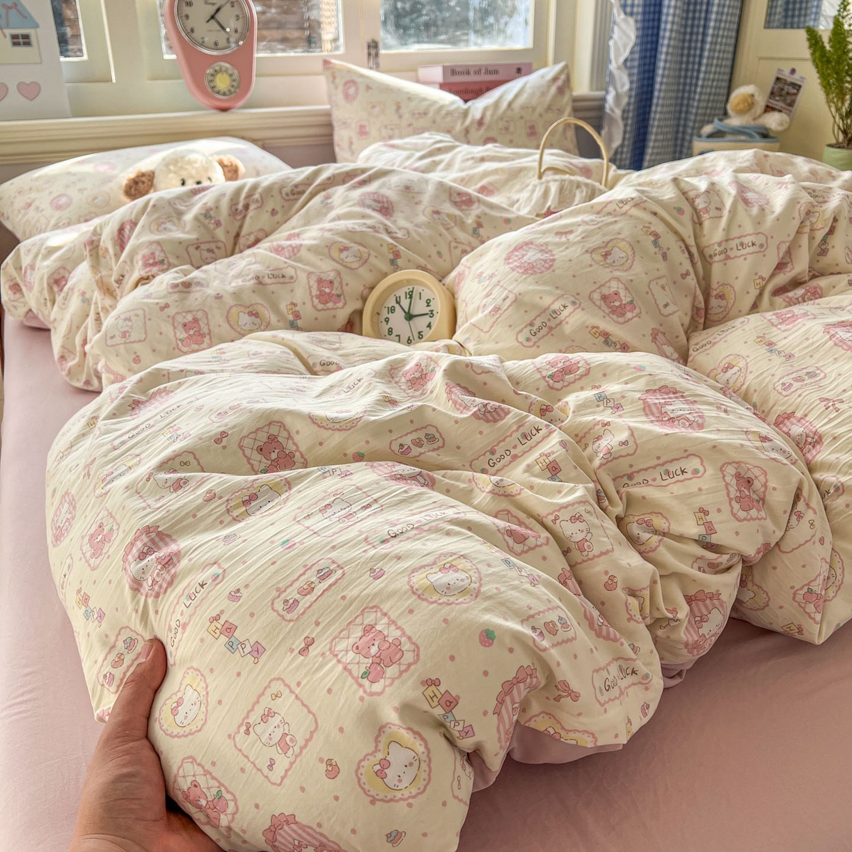 91家纺网 家纺一手货源 找家纺 思诺羽床笠 2026新款古法水洗仿棉云感棉三件套四件套 Kitty猫