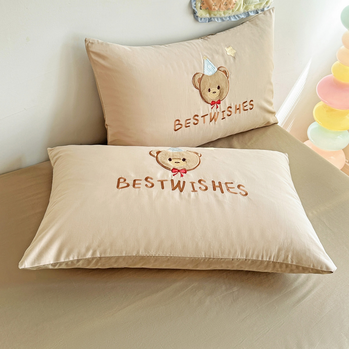 91家纺网 家纺一手货源 找家纺 暖意家纺 2026新款全棉A类60支水洗棉贴布绣三四件套 萌萌熊