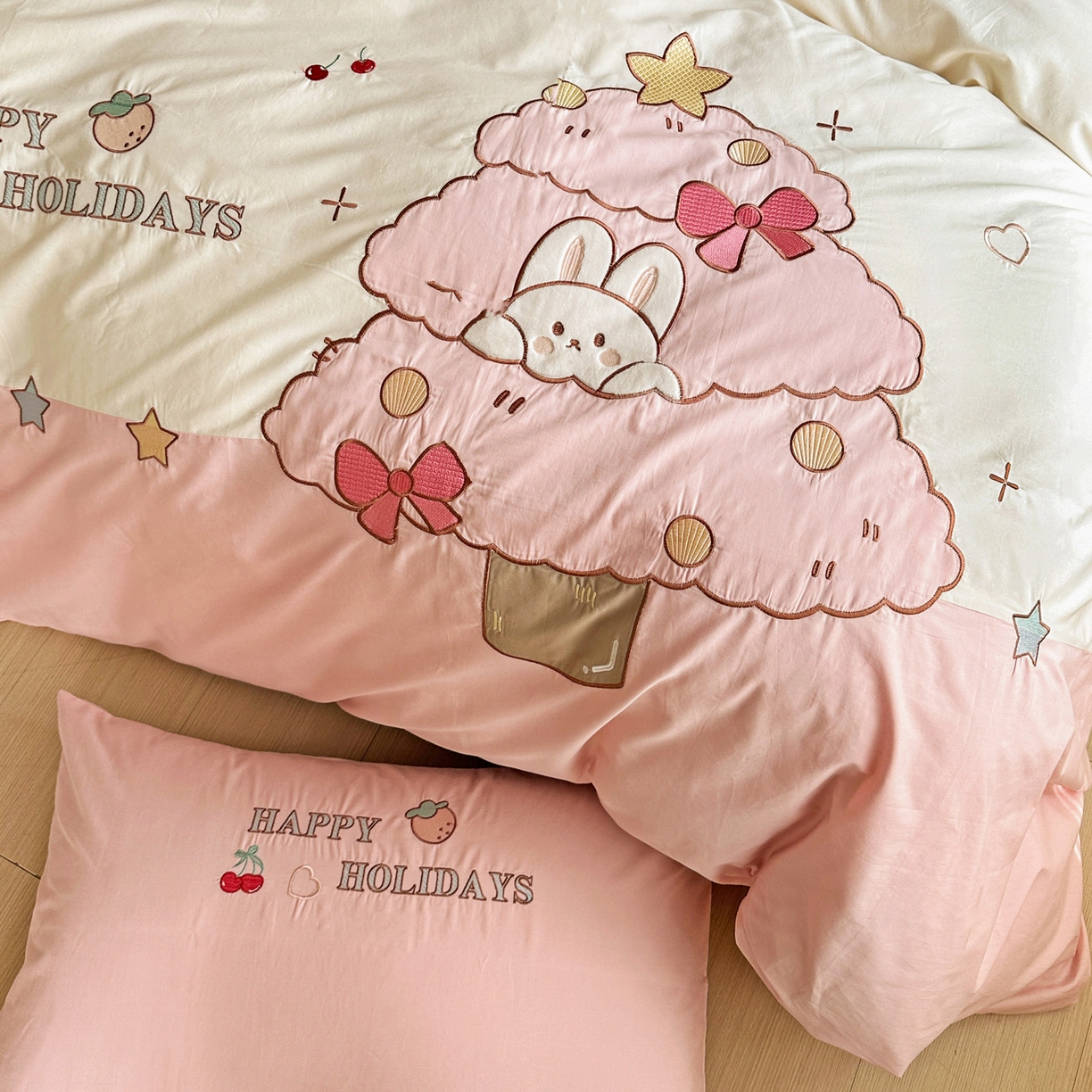 91家纺网 家纺一手货源 找家纺 （总）暖意家纺 2026新款全棉A类母婴级60支水洗棉贴布绣三四件套