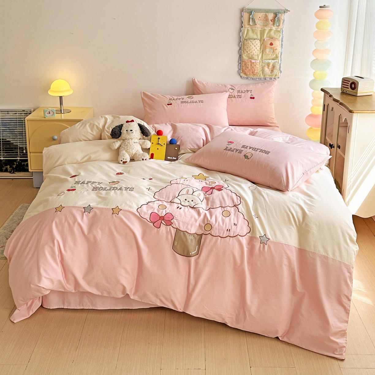 91家纺网 家纺一手货源 找家纺 （总）暖意家纺 2025新款全消光230gA类加厚保暖牛奶绒卡通贴布绣绣花刺绣三四件套