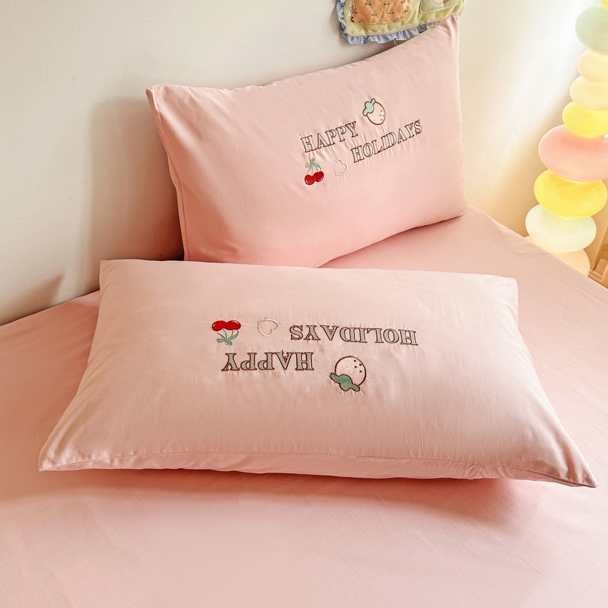 91家纺网 家纺一手货源 找家纺 暖意家纺 2026新款全棉A类60支水洗棉贴布绣三四件套 粉粉兔