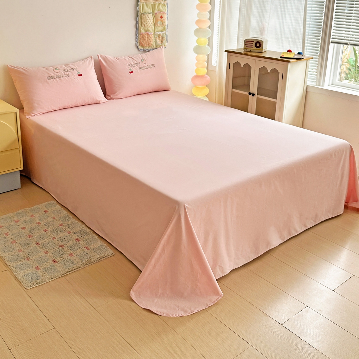 91家纺网 家纺一手货源 找家纺 暖意家纺 2026新款全棉A类60支水洗棉贴布绣三四件套 粉粉兔