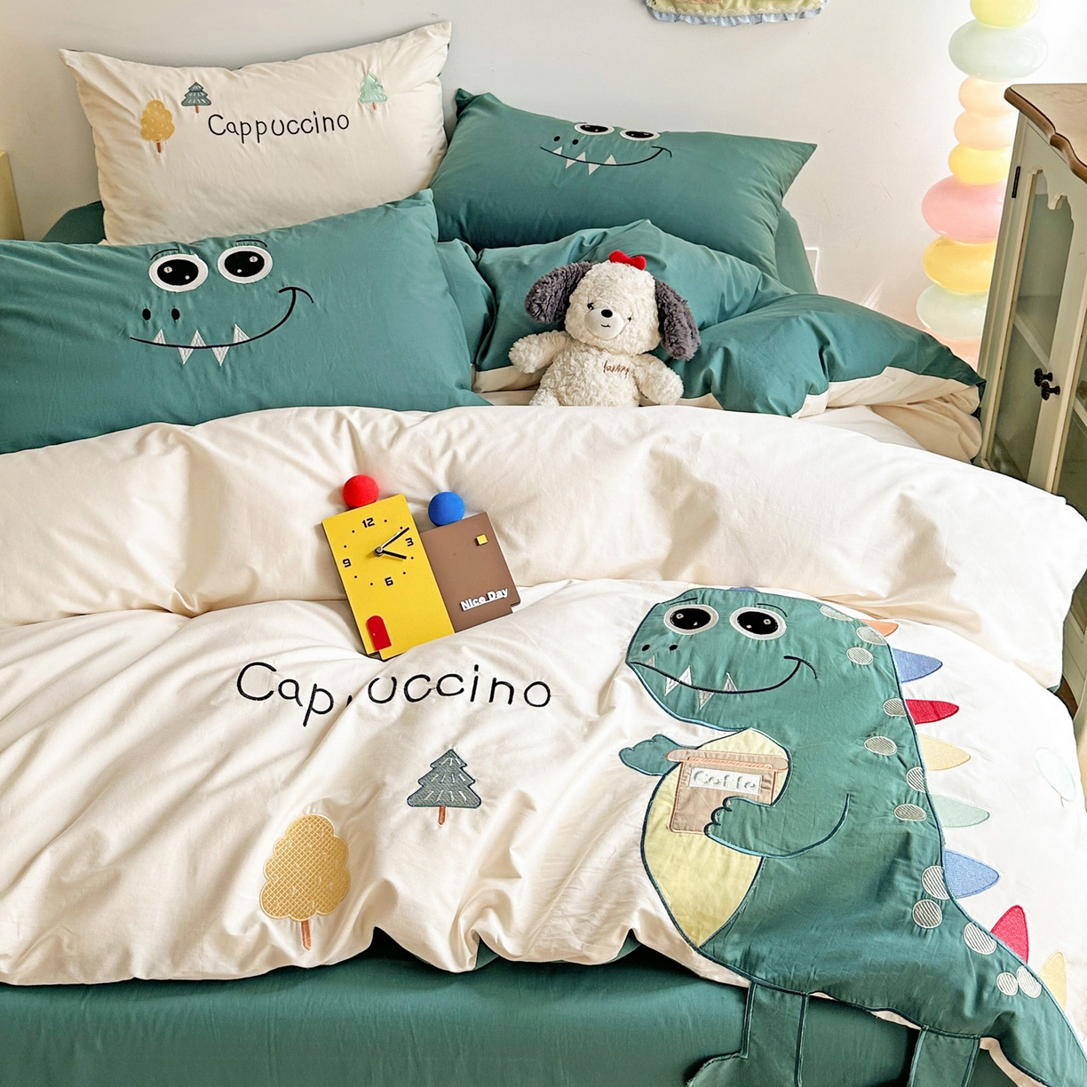 91家纺网 家纺一手货源 找家纺 暖意家纺 2026新款全棉A类60支水洗棉贴布绣三四件套 可爱恐龙