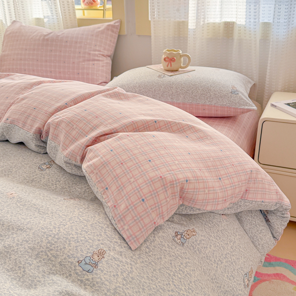 91家纺网 家纺一手货源 找家纺 呗旺鹿 2026新款全棉40支12868田园卡通小清新系列四件套 蓝叶兔