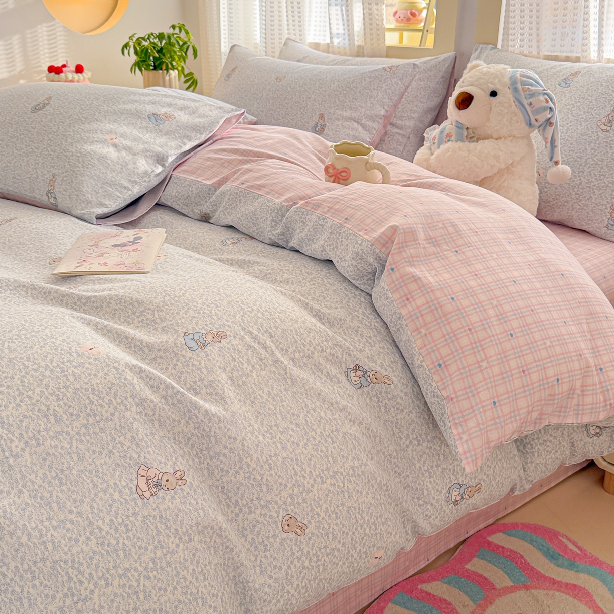 91家纺网 家纺一手货源 找家纺 呗旺鹿 2026新款全棉40支12868田园卡通小清新系列四件套 蓝叶兔