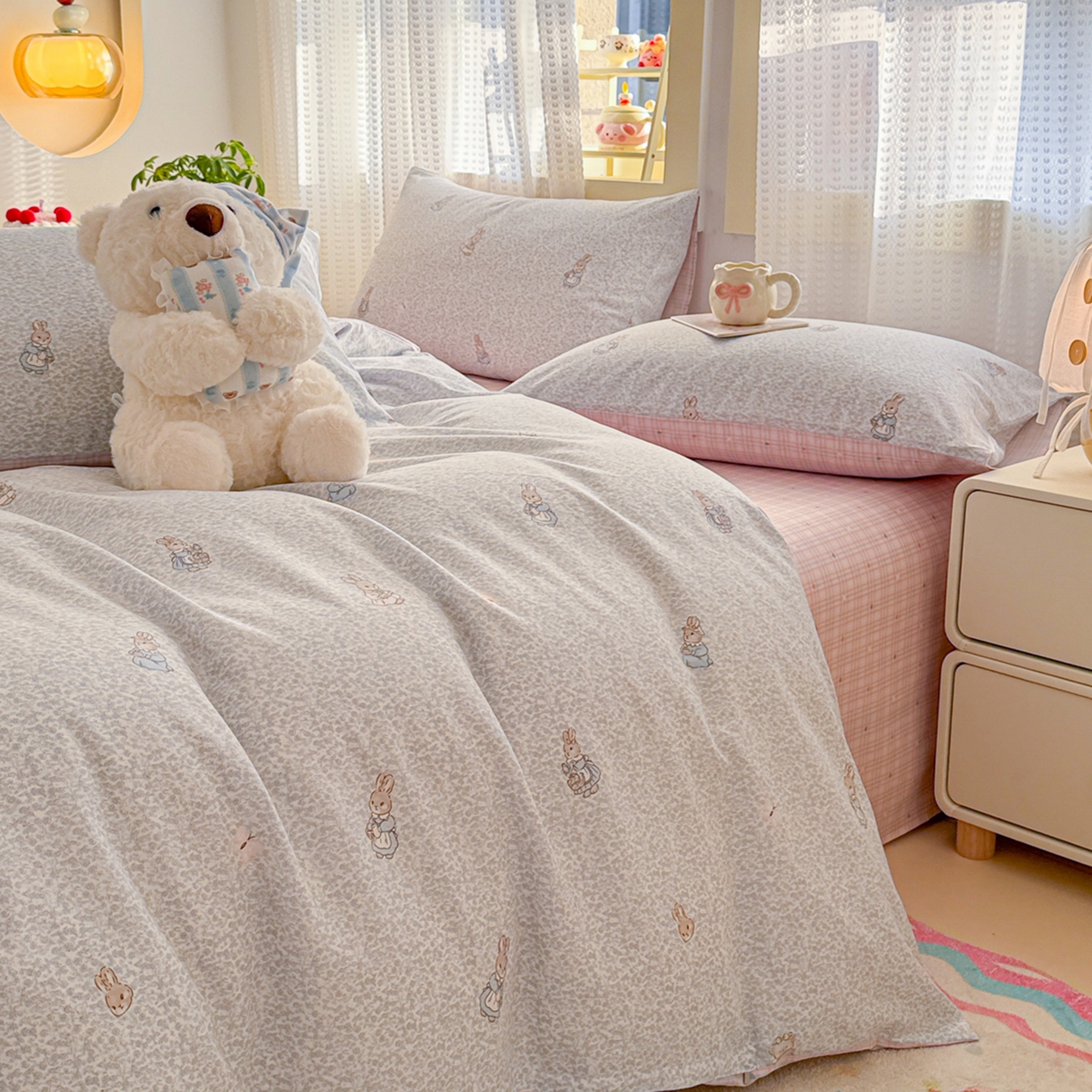 91家纺网 家纺一手货源 找家纺 呗旺鹿 2026新款全棉40支12868田园卡通小清新系列四件套 蓝叶兔