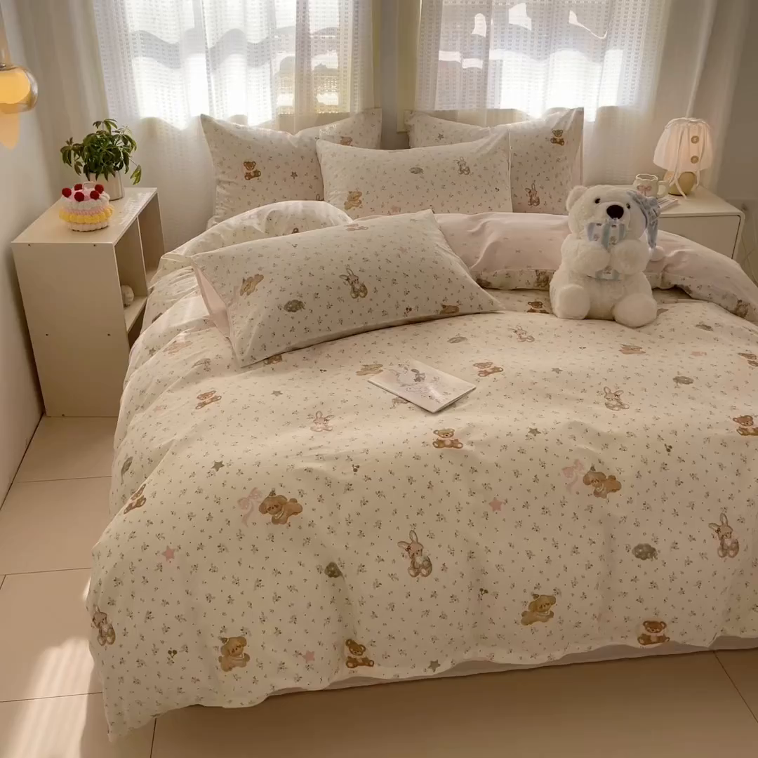 91家纺网 家纺一手货源 找家纺 呗旺鹿 2026新款全棉40支12868田园卡通小清新系列四件套 软糖萌宠