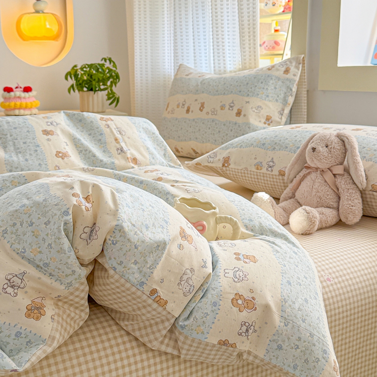 91家纺网 家纺一手货源 找家纺 呗旺鹿 2026新款全棉40支12868田园卡通小清新系列四件套 三小只