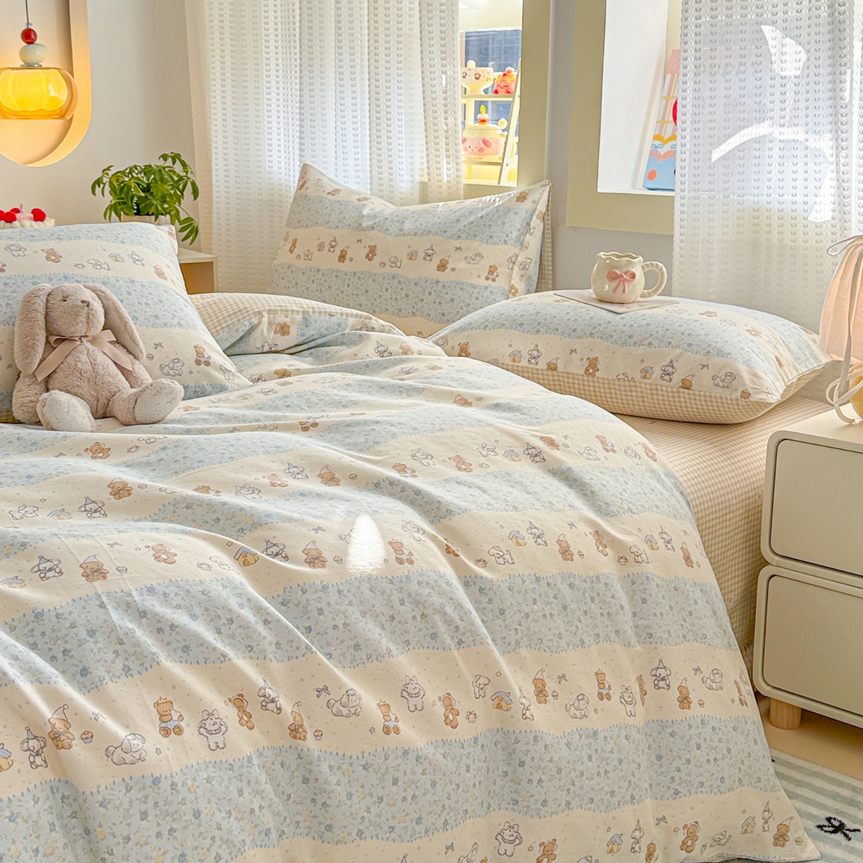 91家纺网 家纺一手货源 找家纺 呗旺鹿 2026新款全棉40支12868田园卡通小清新系列四件套 三小只