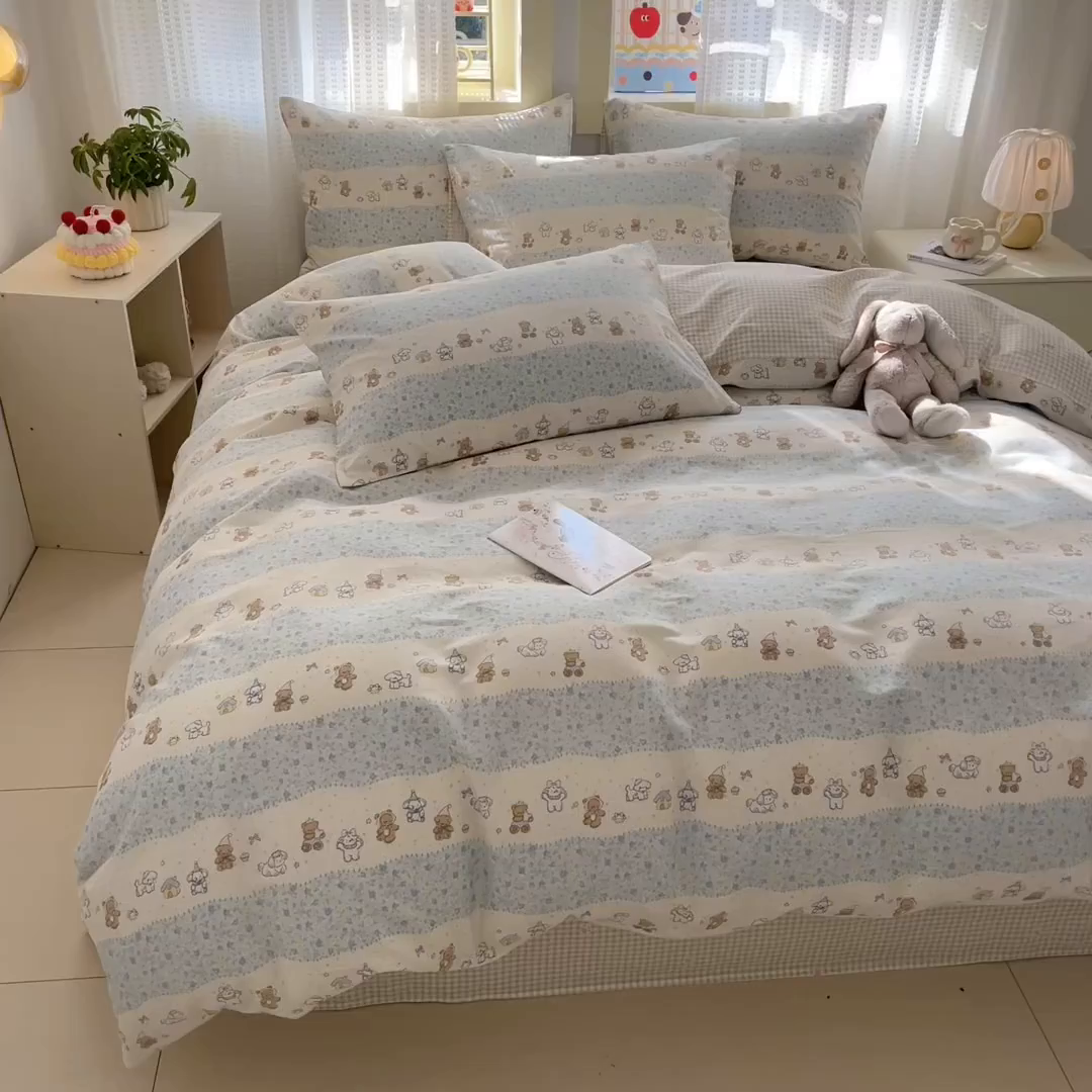 91家纺网 家纺一手货源 找家纺 呗旺鹿 2026新款全棉40支12868田园卡通小清新系列四件套 三小只