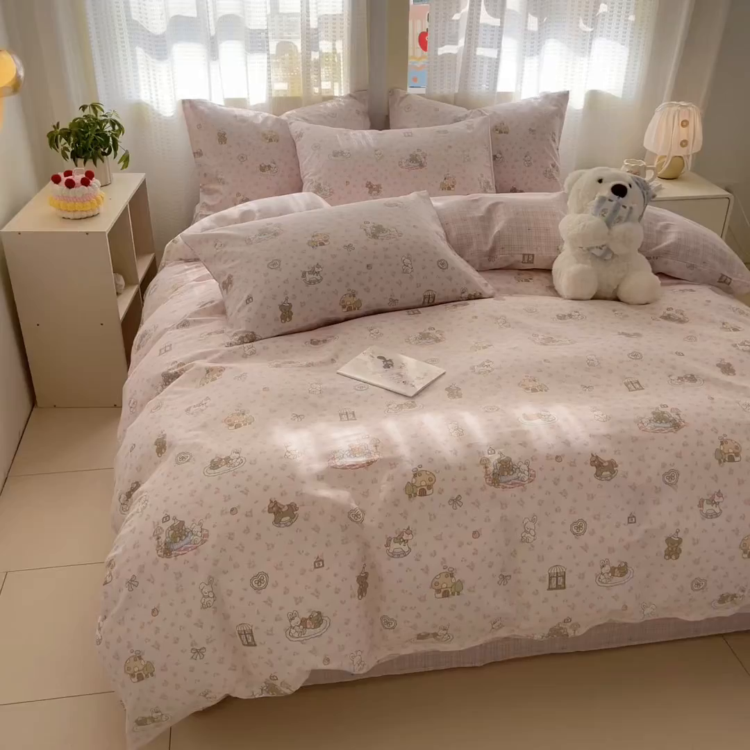 91家纺网 家纺一手货源 找家纺 呗旺鹿 2026新款全棉40支12868田园卡通小清新系列四件套 童话乐园