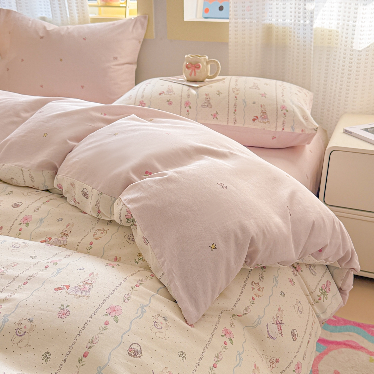 91家纺网 家纺一手货源 找家纺 呗旺鹿 2026新款全棉40支12868田园卡通小清新系列四件套 L红茶兔兔