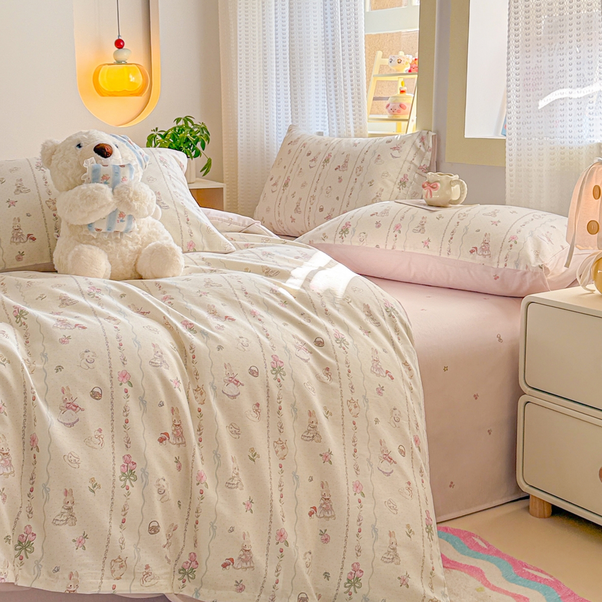 91家纺网 家纺一手货源 找家纺 呗旺鹿 2026新款全棉40支12868田园卡通小清新系列四件套 L红茶兔兔