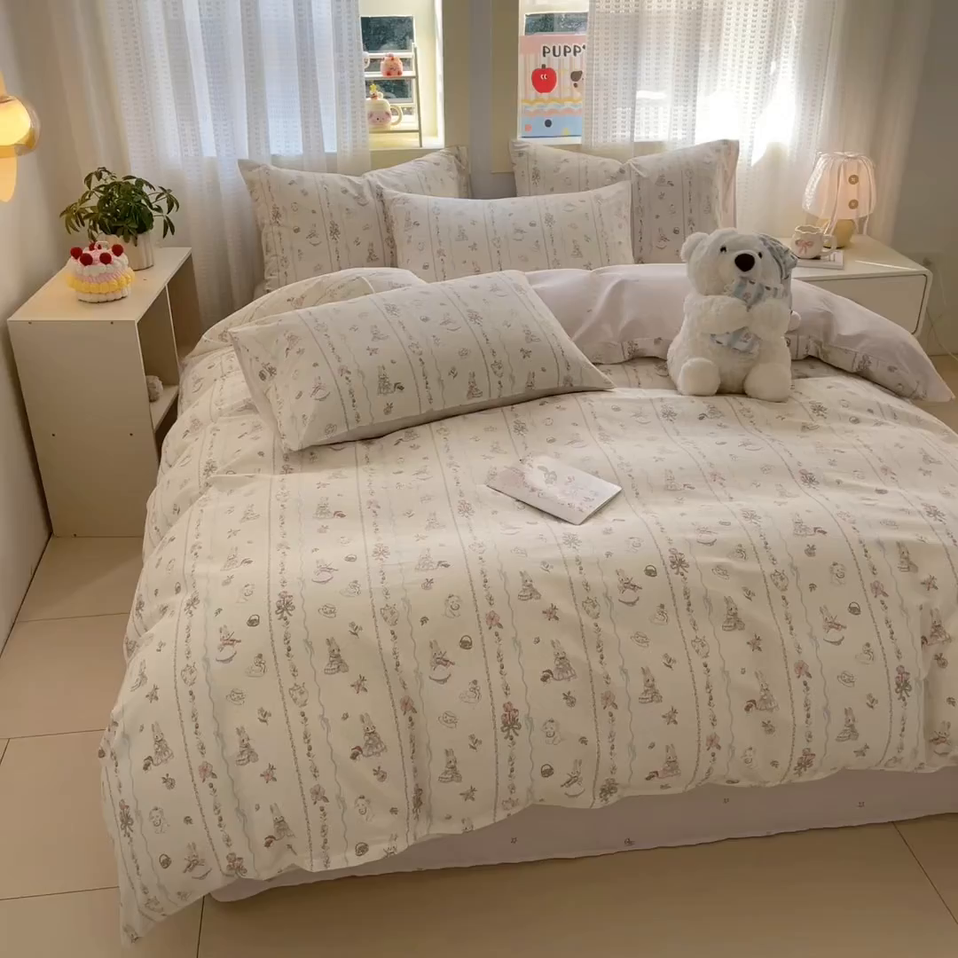 91家纺网 家纺一手货源 找家纺 呗旺鹿 2026新款全棉40支12868田园卡通小清新系列四件套 L红茶兔兔