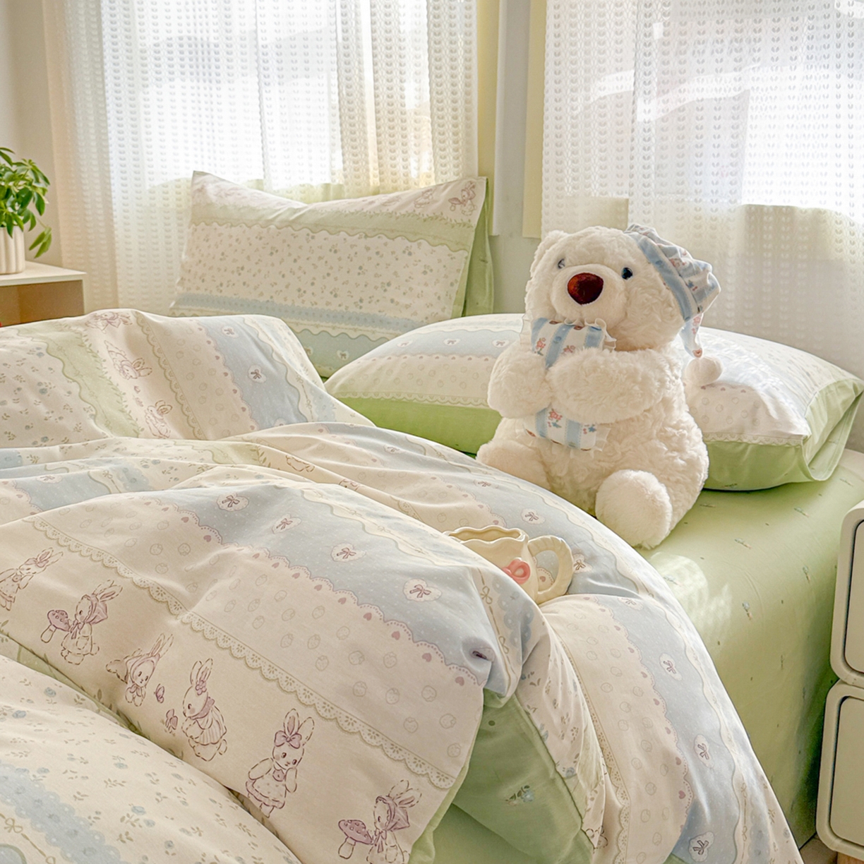 91家纺网 家纺一手货源 找家纺 呗旺鹿 2026新款全棉40支12868田园卡通小清新系列四件套 L浅糖兔叽