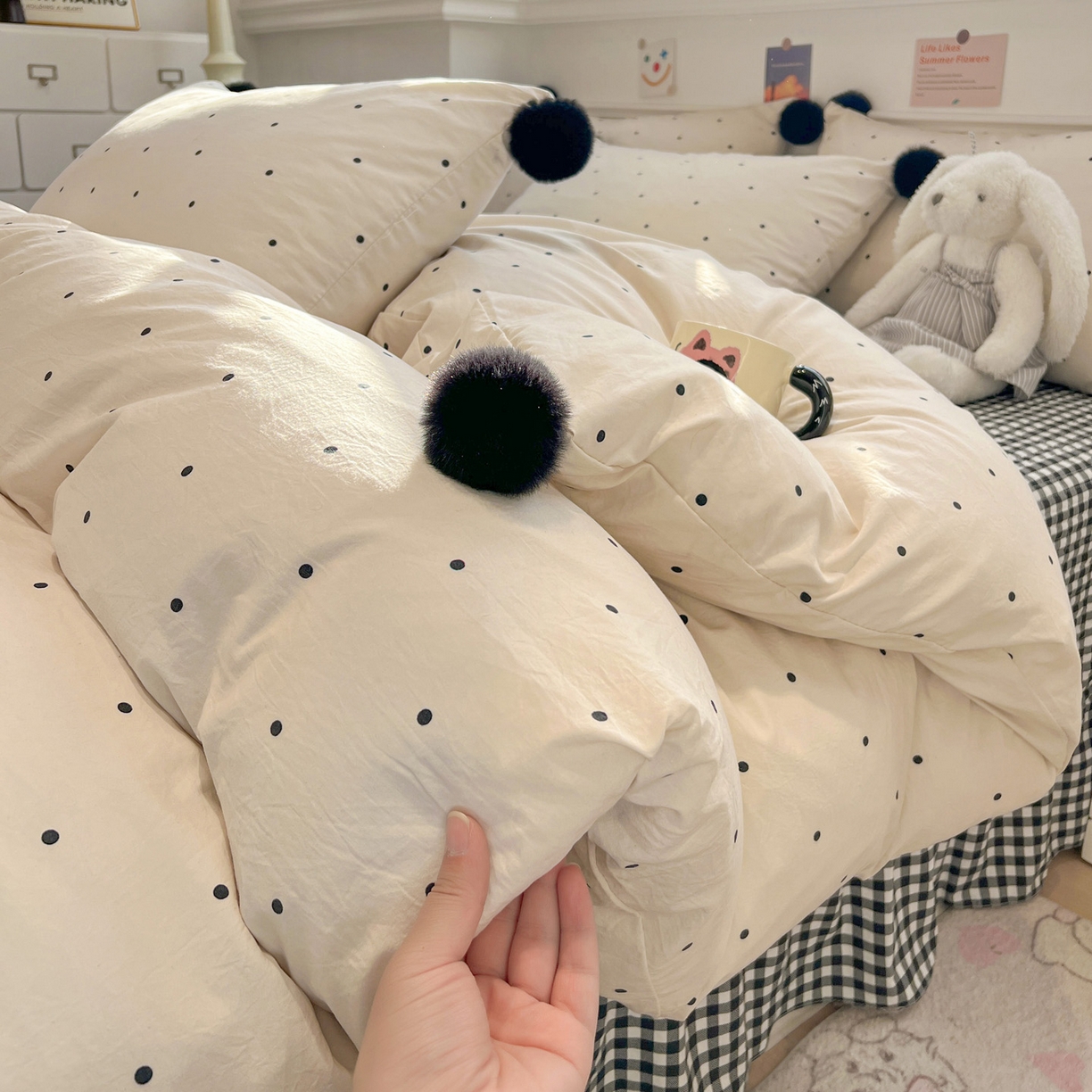 91家纺网 家纺一手货源 找家纺 富米莱（原臻工厂） 2026新款水洗棉波点黑格球球绝绝子床盖床裙四裙套 波点-米白