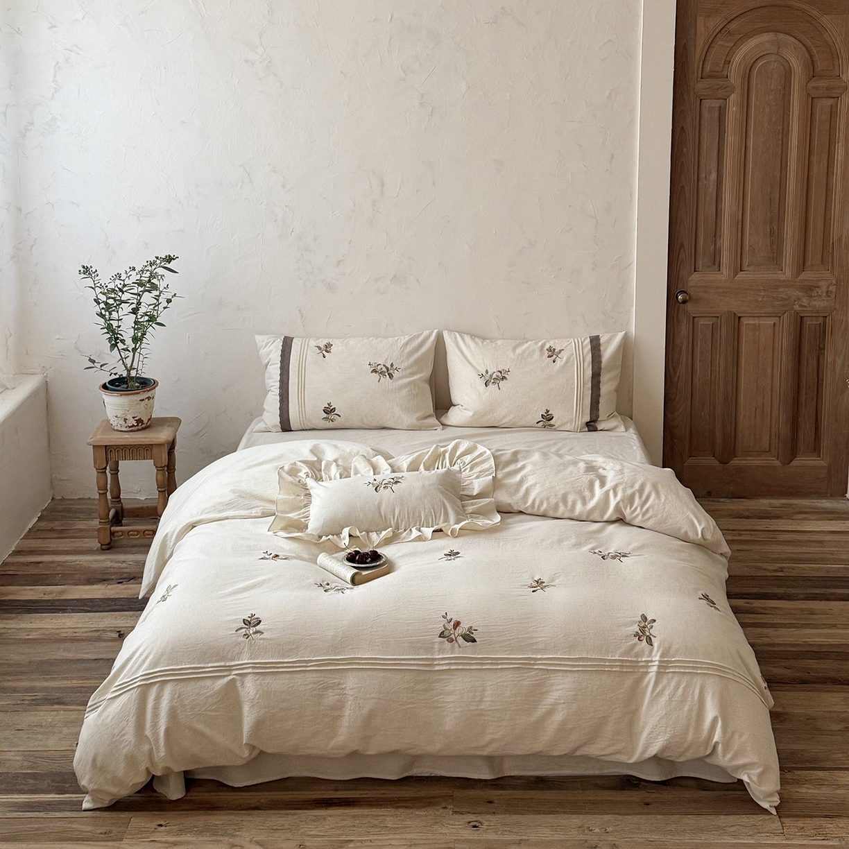 91家纺网 家纺一手货源 找家纺 （总）鹿班家居 2026春季新品色织棉麻精密刺绣系列四件套-秋桉花信（标准会员-20元）