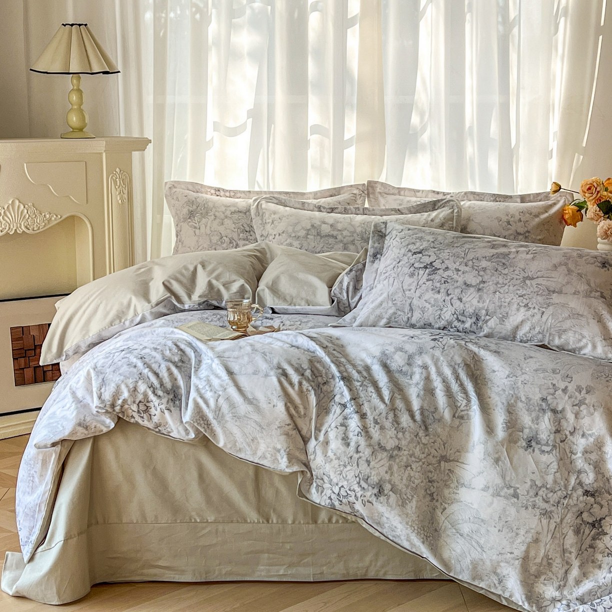 91家纺网 家纺一手货源 找家纺 卧趣家纺 2026新款纯棉花卉系列全棉印花四件套 清珞-灰