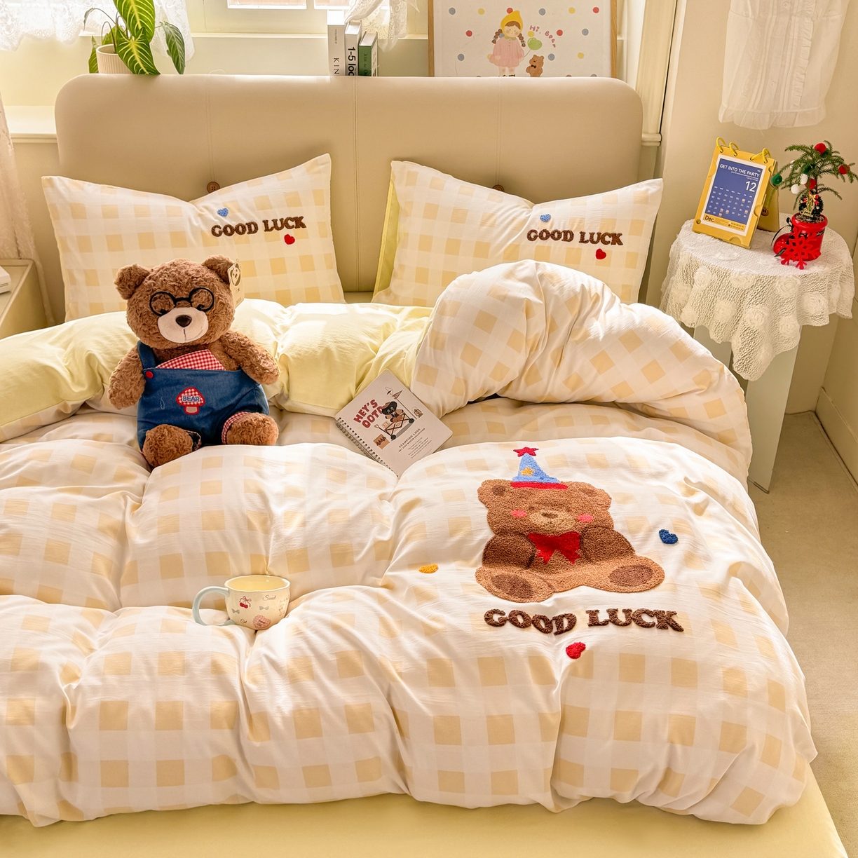 91家纺网 家纺一手货源 找家纺 暖芯优选 2026新款小红书热款混搭风毛巾绣床上用品四件套韩版学生三件套 圣诞熊